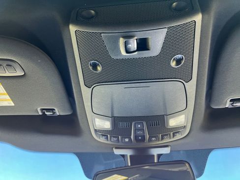 Used 2015 Ford F150 Platinum w/ Equipment Group 701A Luxury image 23