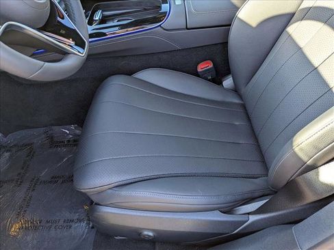 New 2025 Mercedes-Benz E 450 4MATIC Sedan image 4