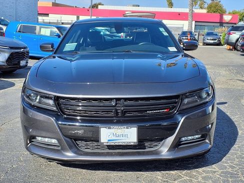 Used 2018 Dodge Charger GT image 2