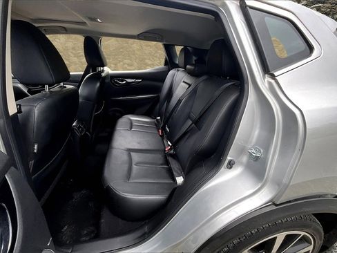 Used 2017 Nissan Rogue Sport SL w/ SL Premium Package image 20