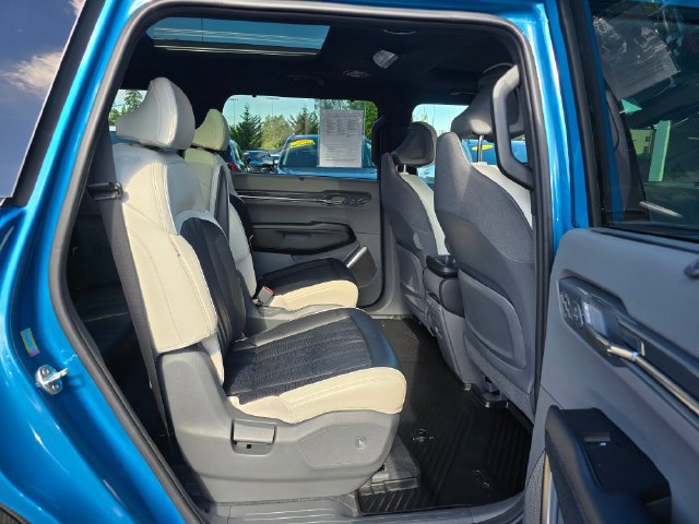Used 2024 Honda CR-V Sport Touring image 47