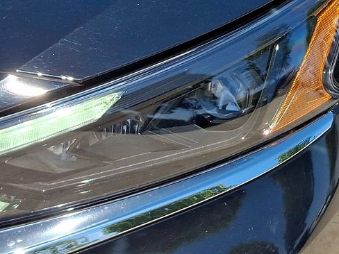 Used 2025 Nissan Altima 2.5 SV FWD image 9