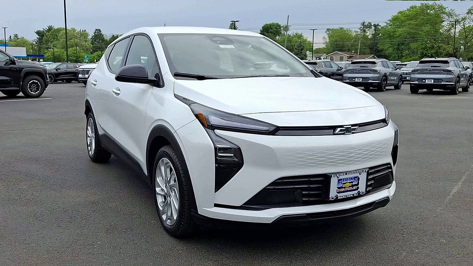 New 2027 Chevrolet Bolt LT w/ Comfort Package FWD image 5