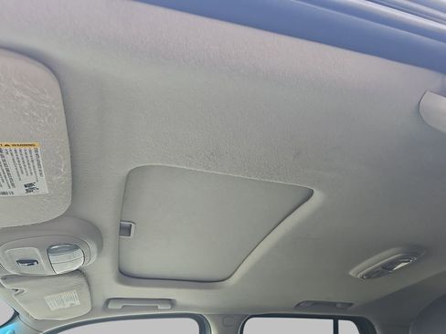 Used 2007 GMC Envoy SLT AWD/4WD image 32