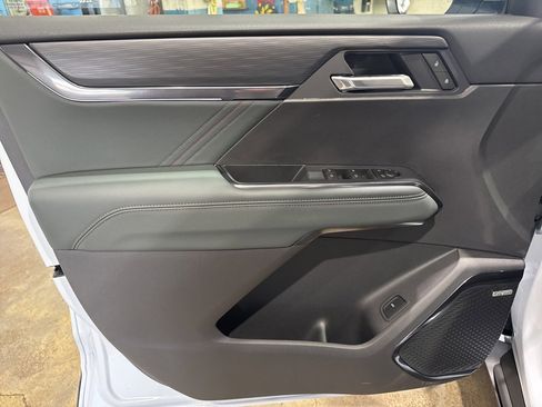 New 2026 GMC Acadia AT4 w/ LPO, Floor Liner Package image 19