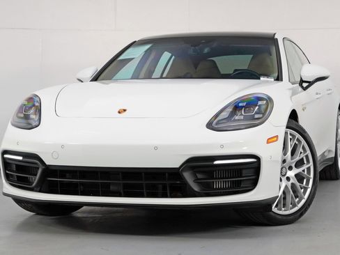 Used 2021 Porsche Panamera 4S w/ Premium Package image 3