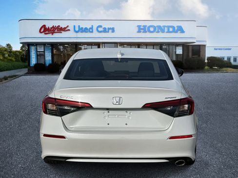 Used 2023 Honda Civic Sport image 4