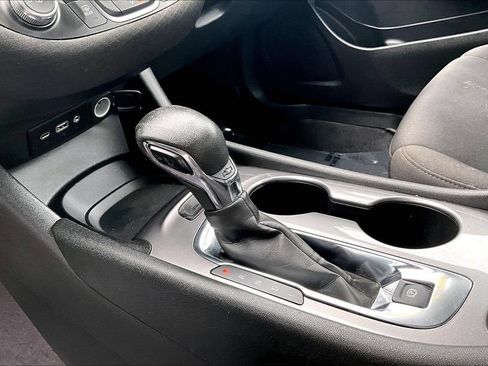 Used 2023 Chevrolet Malibu LS FWD image 18