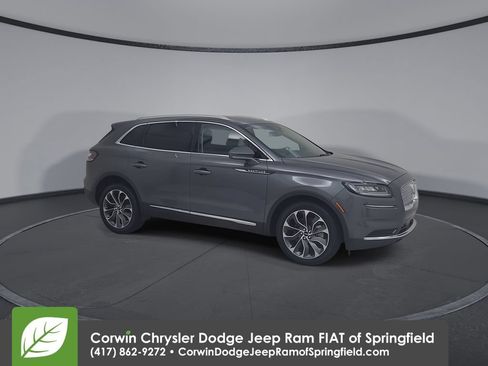 Used 2023 Lincoln Nautilus Reserve AWD/4WD image 2