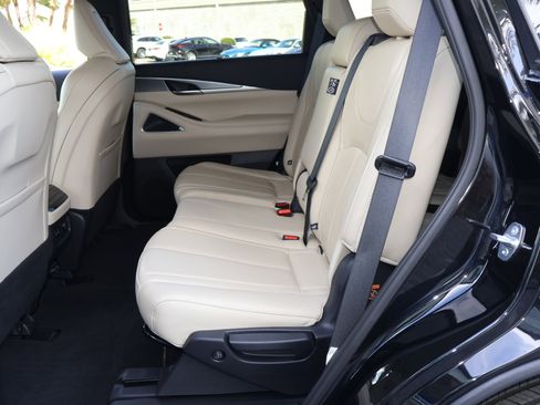 Certified 2023 INFINITI QX60 Luxe w/ Performance Audio Package image 17