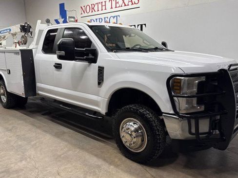 Used 2019 Ford F350 XL w/ XL Value Package image 3