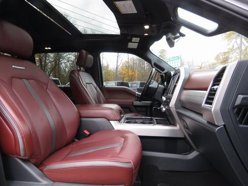 Used 2022 Ford F350 Platinum w/ FX4 Off-Road Package image 14