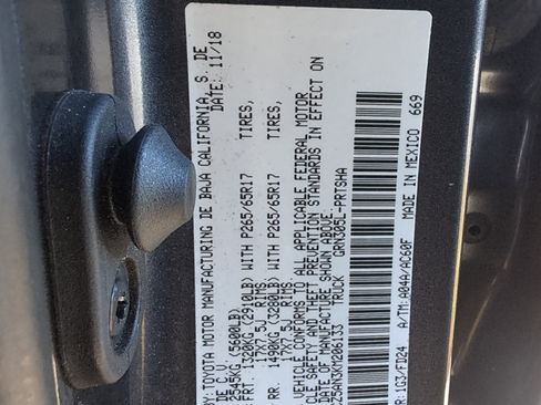 Certified 2019 Toyota Tacoma TRD Sport image 34