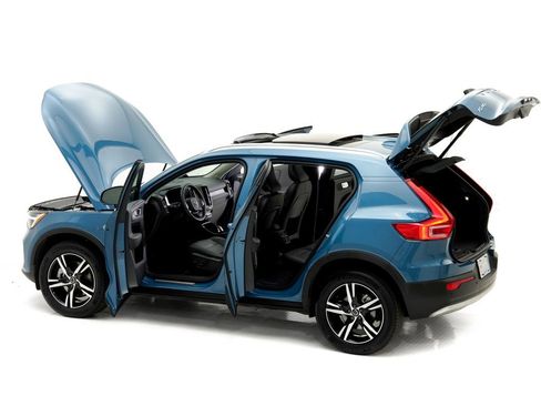 Used 2024 Volvo XC40 B5 Core AWD/4WD image 27