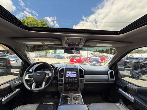 Used 2019 Ford F250 Lariat w/ Lariat Ultimate Package AWD/4WD image 21