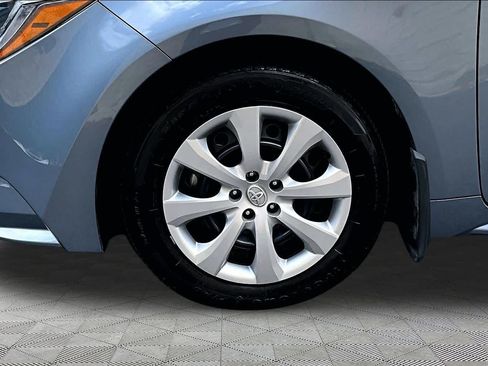 Used 2026 Toyota Corolla LE FWD image 11