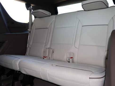 New 2026 GMC Yukon Denali AWD/4WD image 15