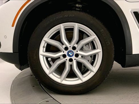 Used 2023 BMW X5 xDrive45e w/ Luxury Seating Package AWD/4WD image 8