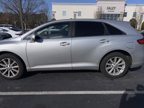 Used 2010 Toyota Venza image 5