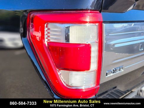 Used 2022 Ford F150 Limited image 9