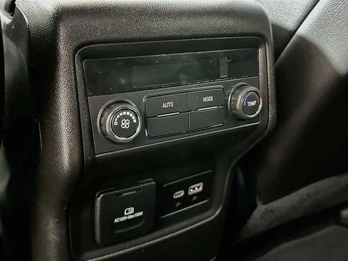 Used 2023 GMC Acadia SLT AWD/4WD image 31