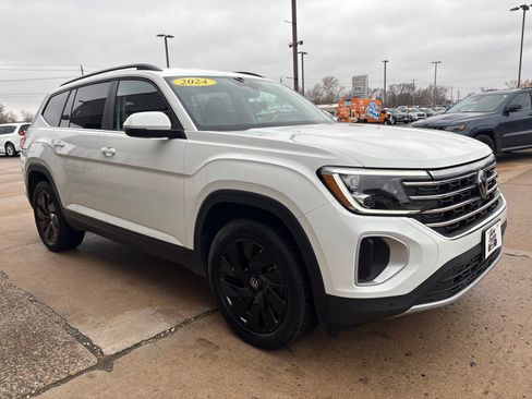 Used 2024 Volkswagen Atlas SE image 8