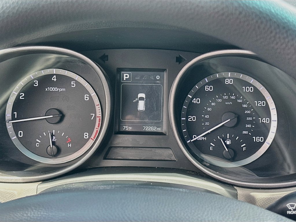 Used 2018 Hyundai Santa Fe Sport w/ 2.4L Value Package 02 FWD image 12