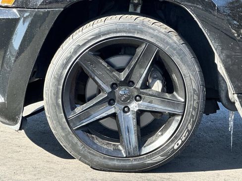 Used 2006 Jeep Grand Cherokee SRT8 w/ SRT Option Group I image 9