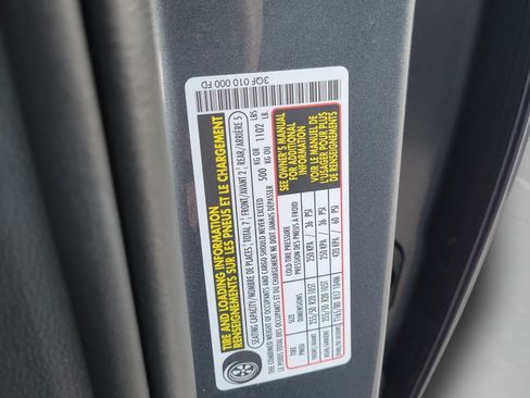 Used 2025 Volkswagen Atlas SE FWD image 31