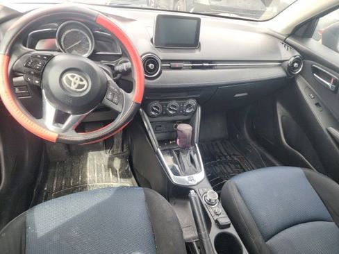 Used 2017 Toyota Yaris iA image 10