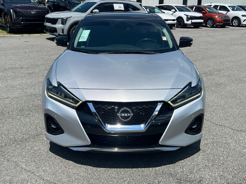 Used 2023 Nissan Maxima Platinum w/ Sport Mat Group FWD image 2