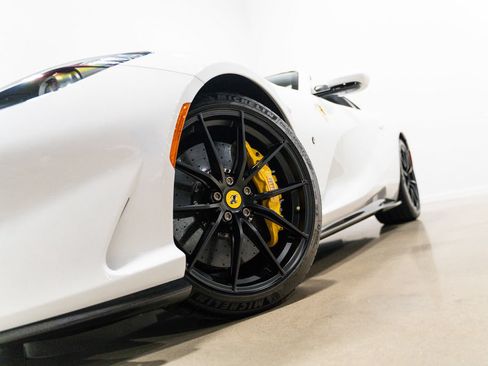 Used 2022 Ferrari 812 GTS RWD image 5