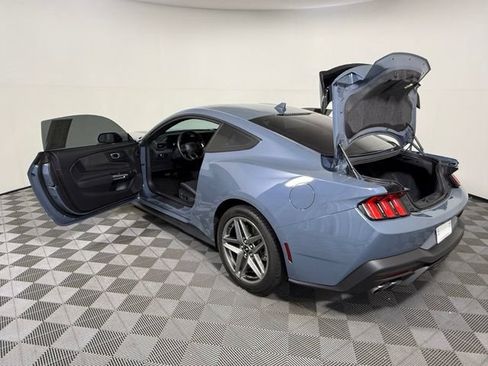 Used 2024 Ford Mustang GT RWD image 8