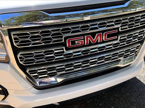 Used 2022 GMC Canyon Denali image 30