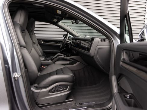 New 2026 Porsche Cayenne GTS AWD/4WD image 33