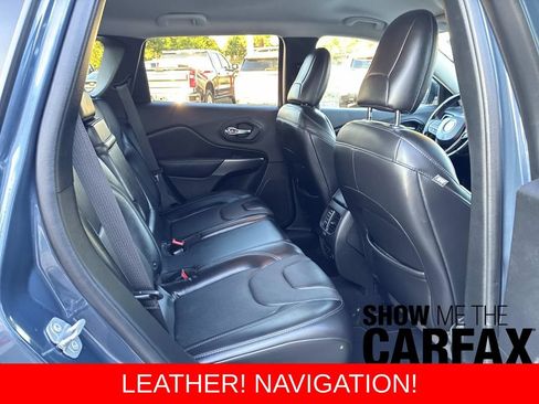 Used 2019 Jeep Cherokee Limited AWD/4WD image 13
