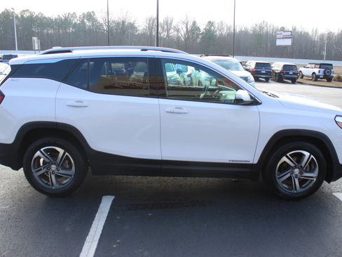 Used 2021 GMC Terrain SLT image 5
