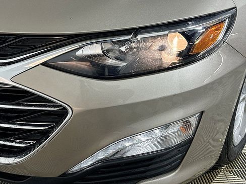 Used 2023 Chevrolet Malibu LT image 32