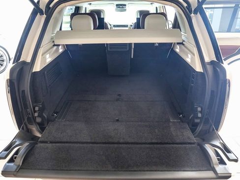 New 2024 Land Rover Range Rover SV image 43