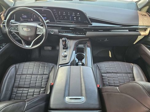 Used 2022 Cadillac Escalade Sport Platinum w/ LPO, ONYX Package AWD/4WD image 16
