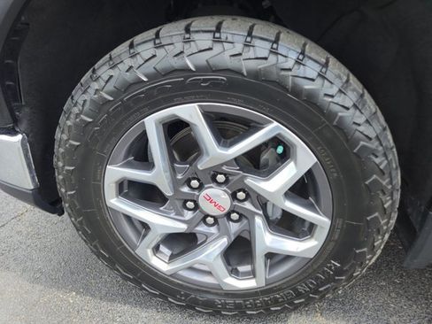 Used 2024 GMC Sierra 1500 SLT w/ SLT Premium Plus Package AWD/4WD image 45