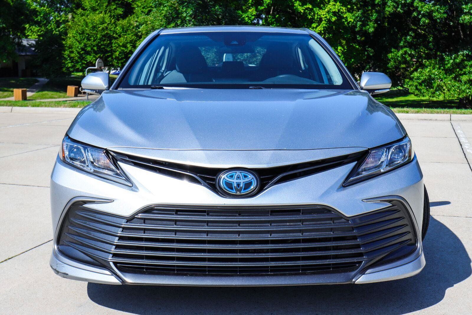 Used 2022 Toyota Camry LE FWD image 17
