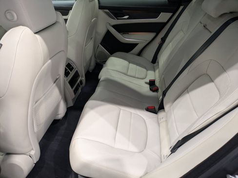 New 2026 Jaguar F-PACE R-Dynamic S image 11