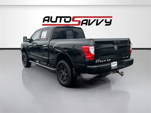 Used 2016 Nissan Titan SL image 5