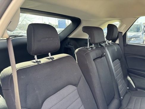 Used 2021 Ford Edge SE image 26