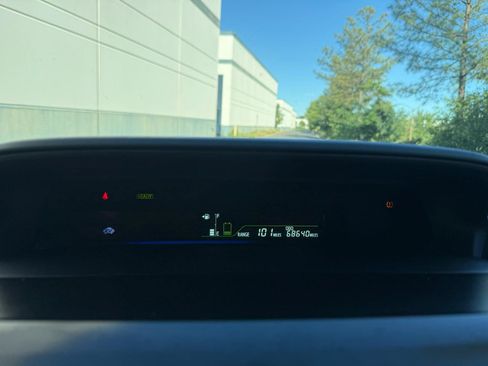Used 2012 Toyota Prius V Five FWD image 28