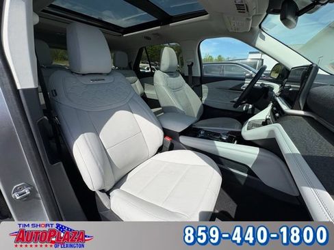 Used 2025 Ford Explorer Platinum w/ Ultimate Package AWD/4WD image 32