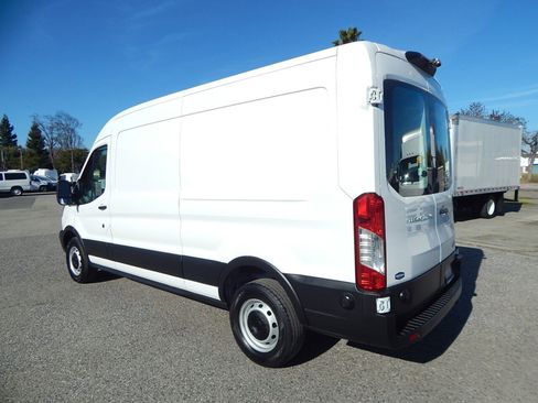Used 2019 Ford Transit 250 148 Medium Roof image 6