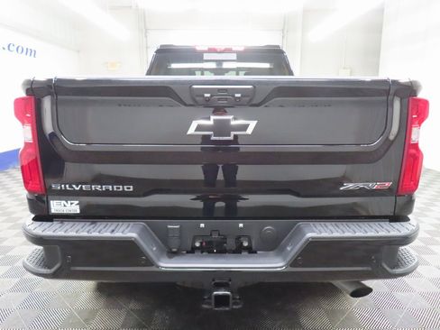 Used 2024 Chevrolet Silverado 2500 ZR2 w/ Technology Package image 42