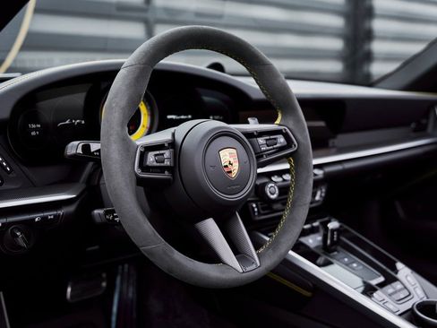 Used 2025 Porsche 911 Turbo S image 37